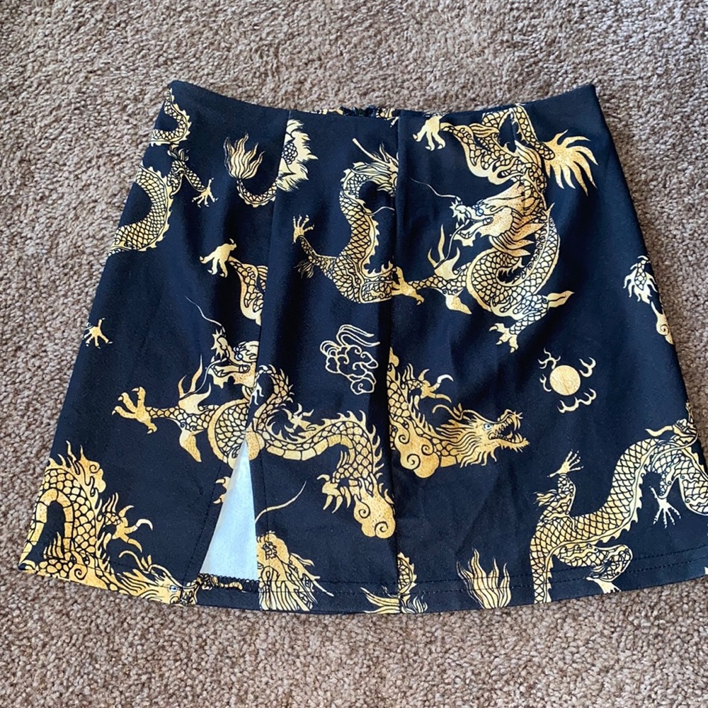 Dragon printed skirt